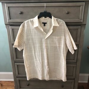 Men’s butter yellow with multi stripe detail. Size L/G 16-16 1/2.